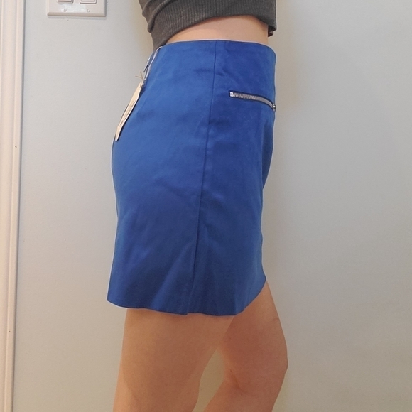💫NWT By GLAMOROUS Womens High Rise Blue Suede Mini Skirt - Picture 10 of 11